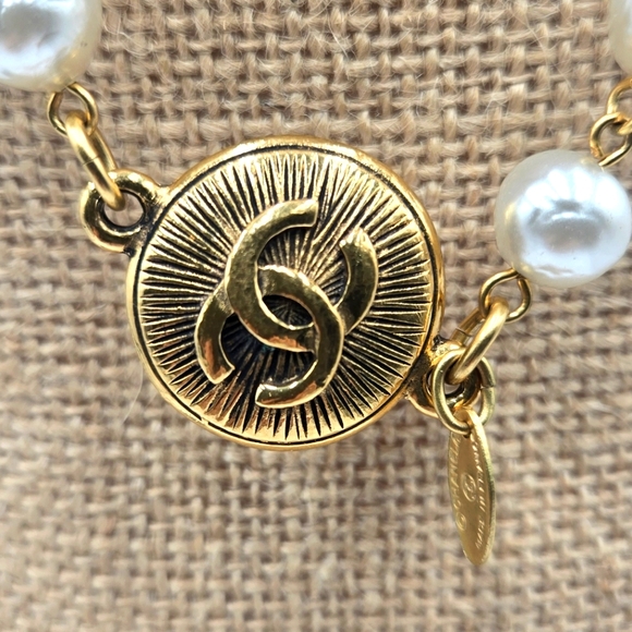 #56 - Authentic Chanel Necklace Coco Mark Circle Gold-Plated Fake Pearl Necklace - Picture 4 of 11